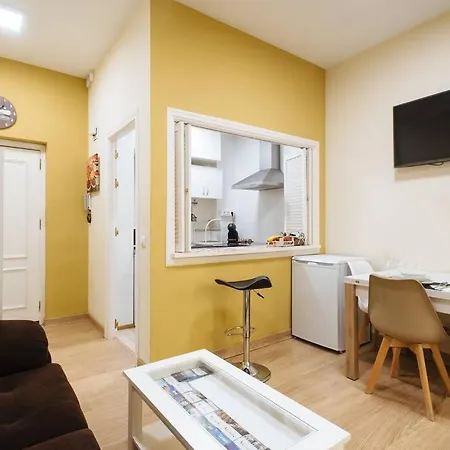 Apartment Cozy And Well Located In The Center Of Seville