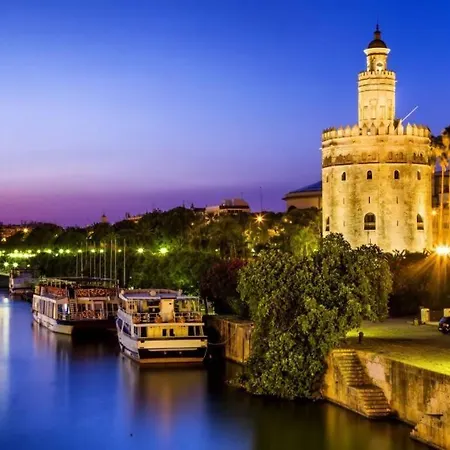 Cozy And Well Located In The Center Of Seville